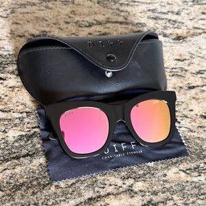 Diff Eyewear Black and Pink Wayfarer Sunglasses